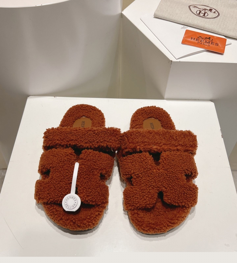 H**mes slippers